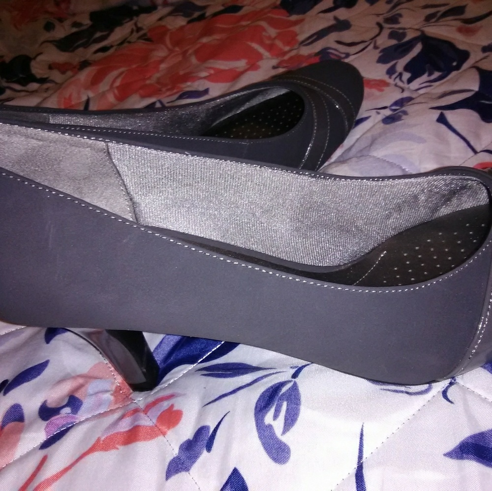Shoes - Picture 3 of 5
